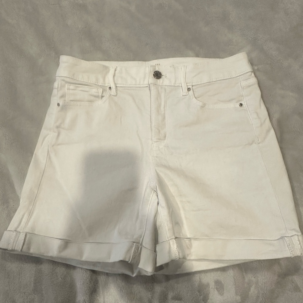 White House Black Market Cream Women's Shorts